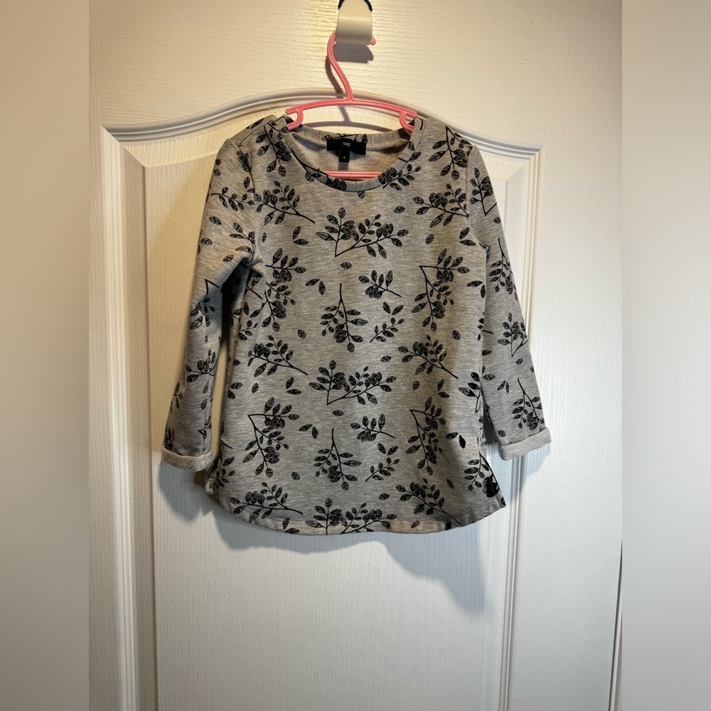 PB- Tag gray tunic sweatshirt with black floral details